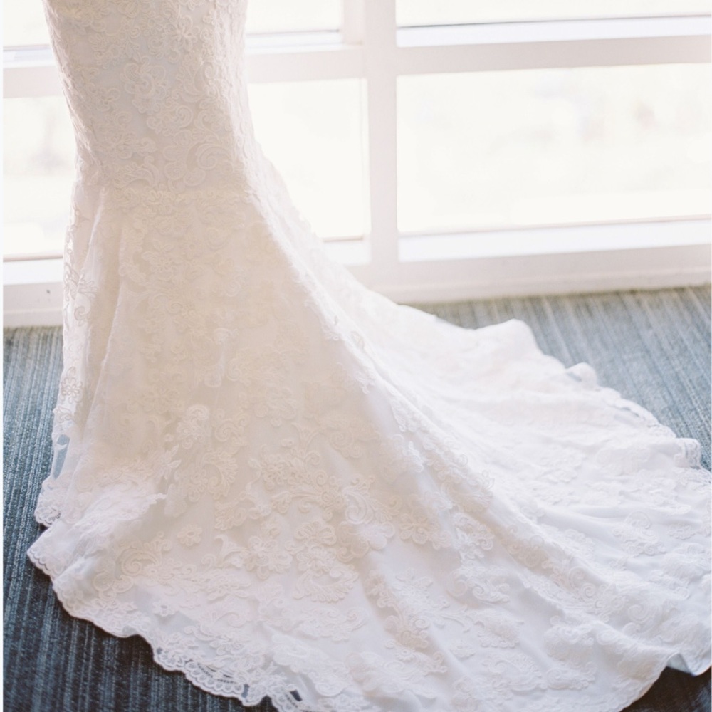 Wedding dress